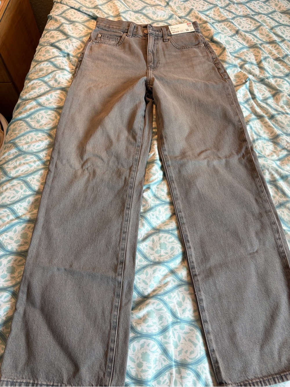 Uniqlo Wide Straight Gray Jeans